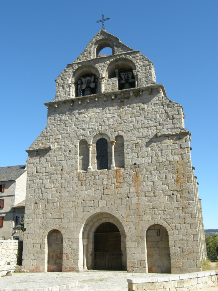 Façade de l'Eglise de Prunières